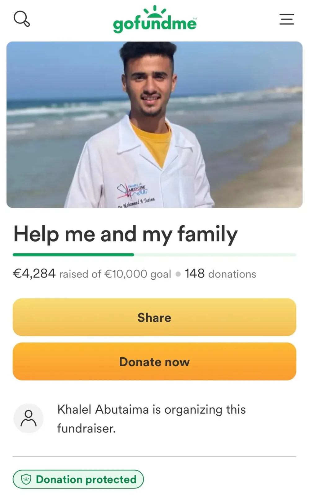 GoFundMe筹款页面截图，标题Help me and my family，已筹得4284欧元、目标10000欧元，148笔捐款，发起人Khalel Abutaima，顶部配他身穿白大褂在海边的照片。