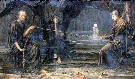 一幅油画,画中三位古典装束女子处于岩洞般环境中,左侧女子正纺线,中间女子低头站立,右侧女子持天平称量丝线,远处水面上有一艘小船