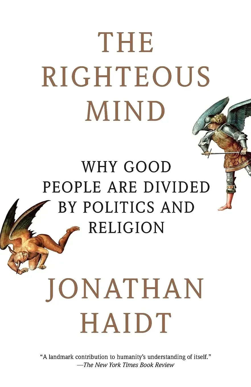 《The Righteous Mind: Why Good People Are Divided by Politics and Religion》封面,作者Jonathan Haidt,插图为手持长矛的天使武士与一恶魔形象相对而立。